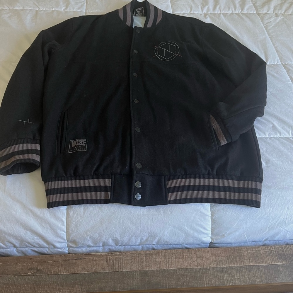 NIKELAOS men’s Bummer style coat in wool XL